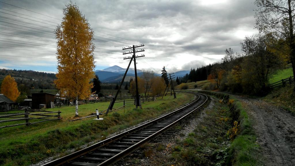 Cottage Ozerniy Lazeshchyna Buitenkant foto
