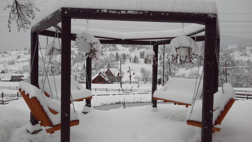 Cottage Ozerniy Lazeshchyna Buitenkant foto